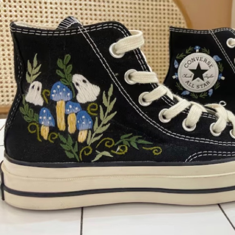 Women’s size 10 new embroidered Converse Chuck Taylor High Tops Mushrooms Ghost